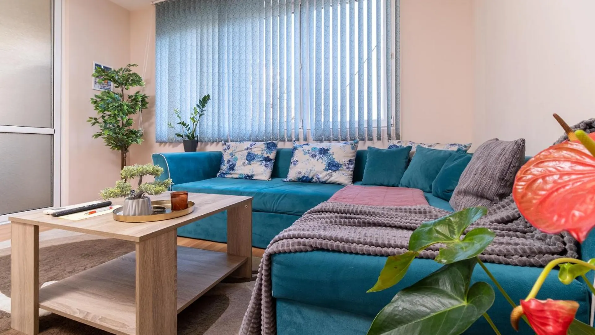 Comfortable 2Br Urban Getaway In City Center Filibe 0*,